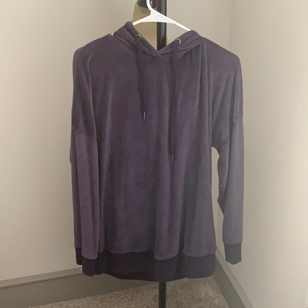Aeropostale fuzzy purple sweatshirt